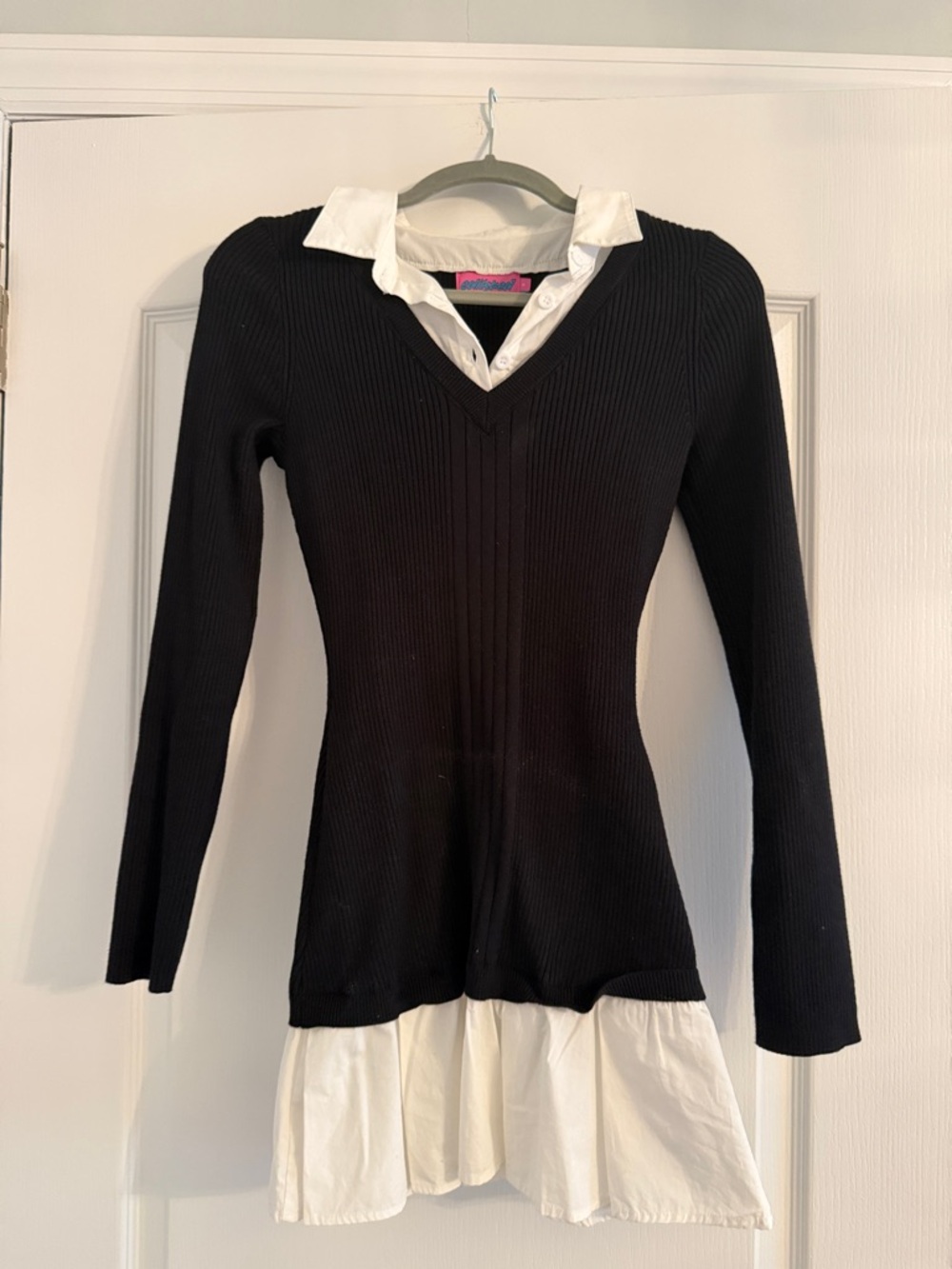 Black Ribbed V-Neck Layered Shirt Dress with White Collar